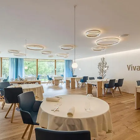 Relais & Chateaux In Lain Cadonau Hotel