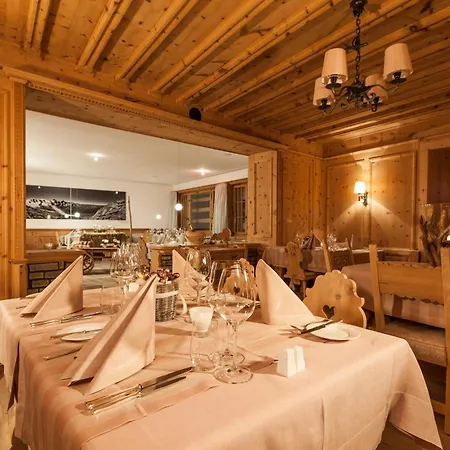 Relais & Chateaux In Lain Cadonau 5* Brail