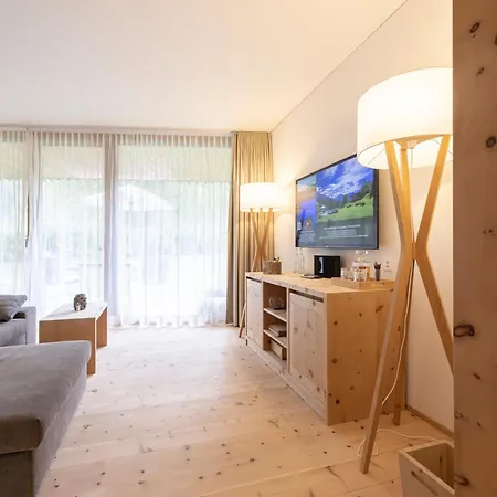 Relais & Chateaux In Lain Cadonau Hotel Brail