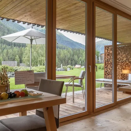 Relais & Chateaux In Lain Cadonau 5*