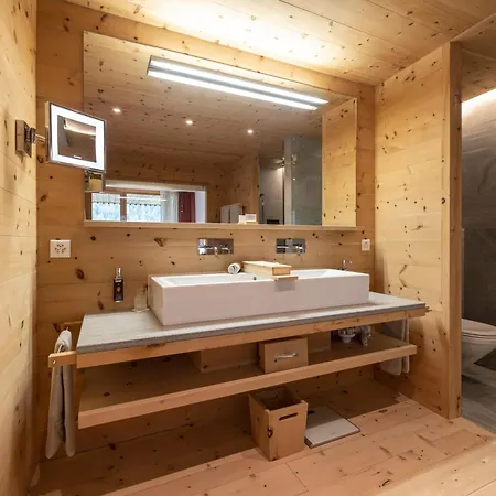 Relais & Chateaux In Lain Cadonau