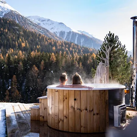 Relais & Chateaux In Lain Cadonau Hotel Brail