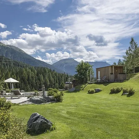 Relais & Chateaux In Lain Cadonau Hotel