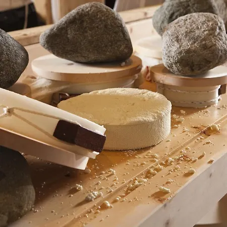 Relais & Chateaux In Lain Cadonau Hotel 5*