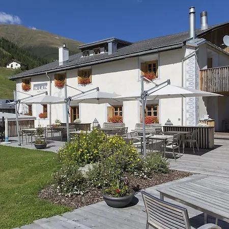 Relais & Chateaux In Lain Cadonau 5* Brail