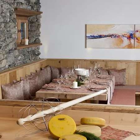 Relais & Chateaux In Lain Cadonau Hotel 5*