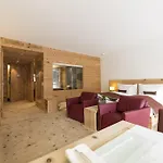 Relais & Chateaux In Lain Cadonau 5* Brail