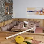 Relais & Chateaux In Lain Cadonau Hotel 5*