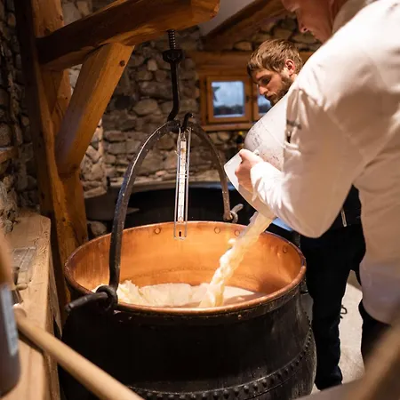 Hotel Relais & Chateaux In Lain Cadonau 5*