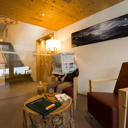 Relais & Chateaux In Lain Cadonau 5*