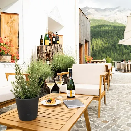 Hotel Relais & Chateaux In Lain Cadonau 5*