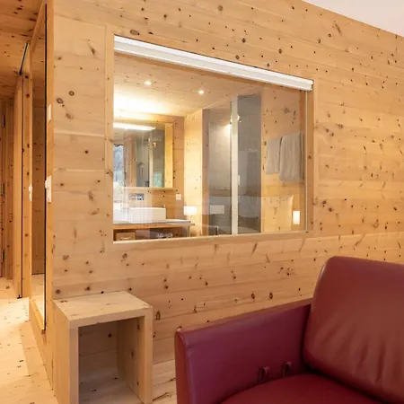 Relais & Chateaux In Lain Cadonau Hotel 5*