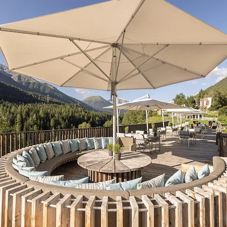 Relais & Chateaux In Lain Cadonau
