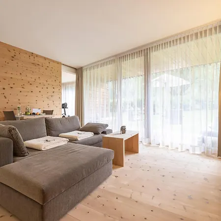 Ξενοδοχείο Relais & Chateaux In Lain Cadonau Brail