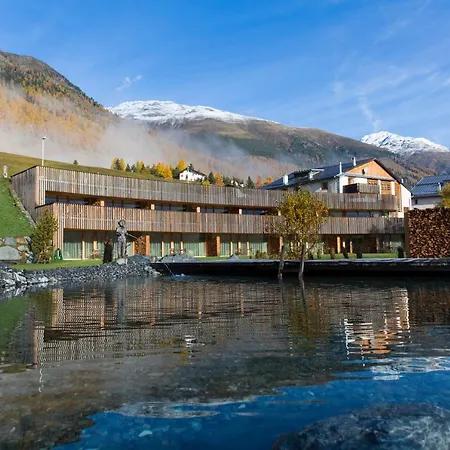 Ξενοδοχείο Relais & Chateaux In Lain Cadonau 5*
