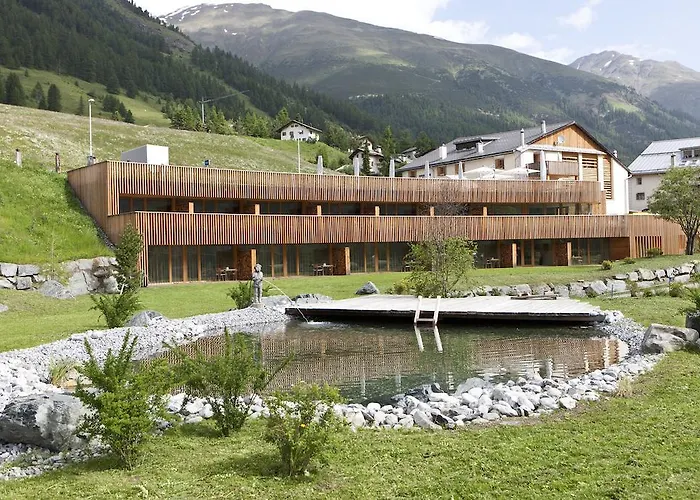 Relais&châteaux In Lain Cadonau Hotel 5*