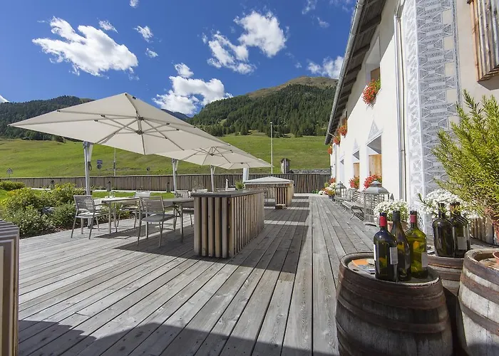 Szálloda Relais & Chateaux In Lain Cadonau Brail